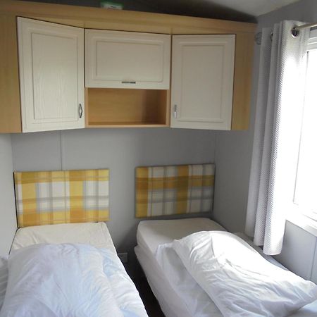 ホテル 8 Berth On The Chase インゴールドメルズ エクステリア 写真